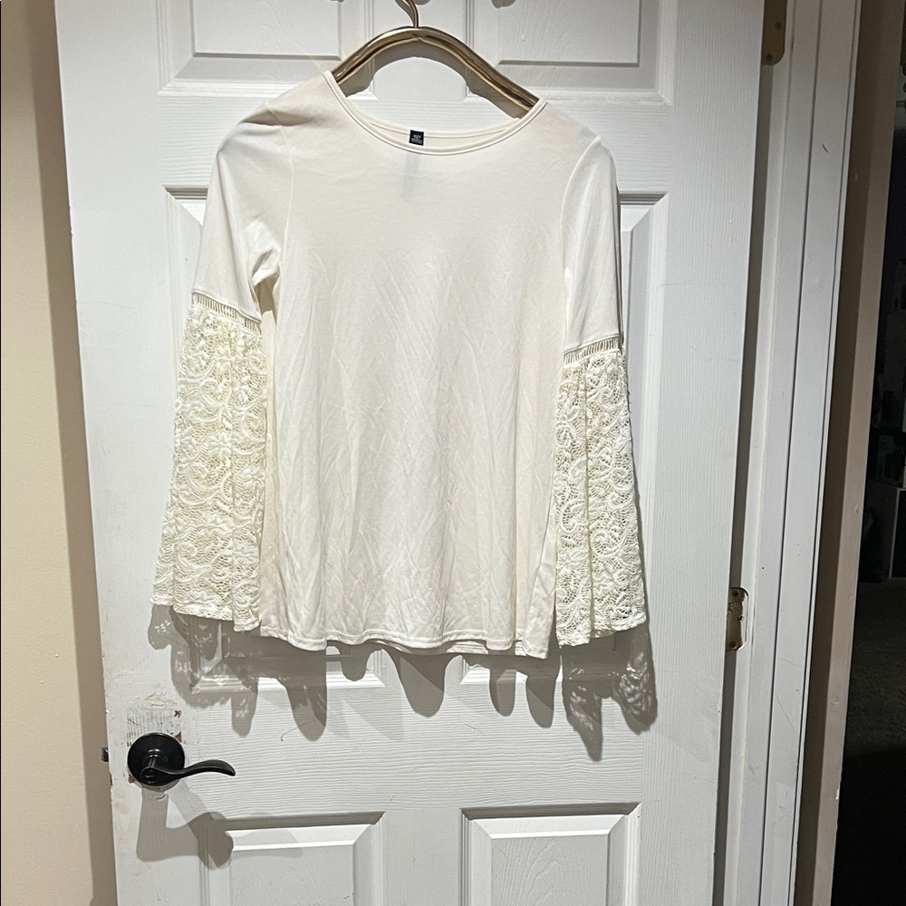 Design Lab Lord & Taylor Cream Lace Sleeve Top